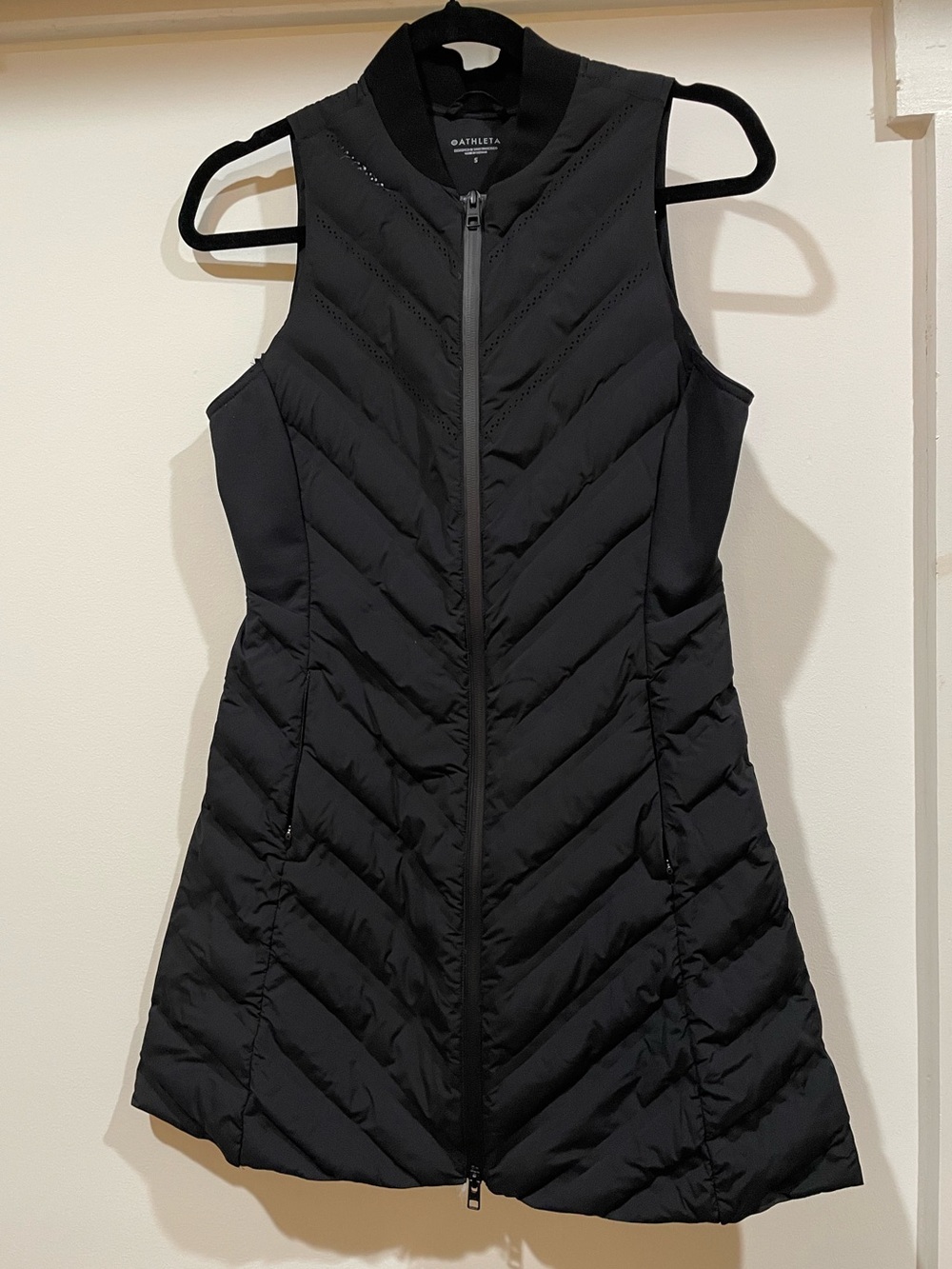 Athleta Size S Black Quilted Puffer Dress Vest